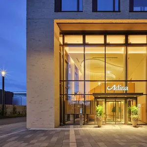 adina-apartment-hotel-cologne.topcolognehotels.com/